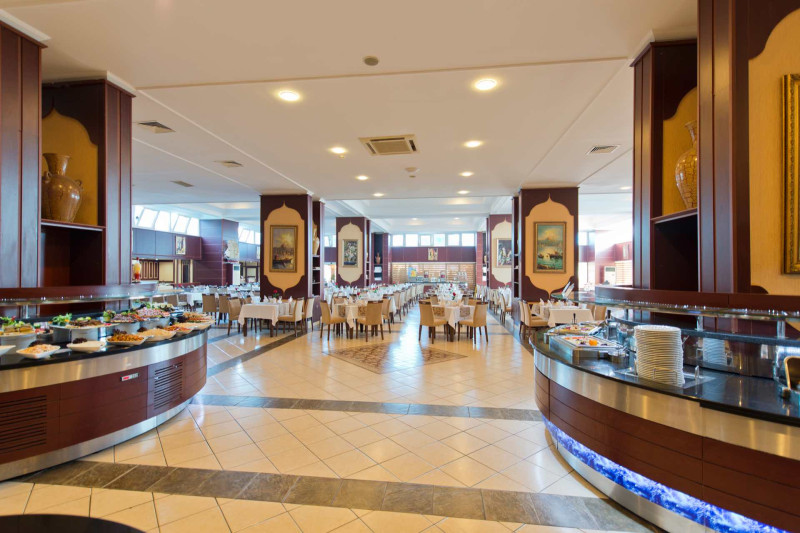 Oz Hotels Incekum Beach Resort