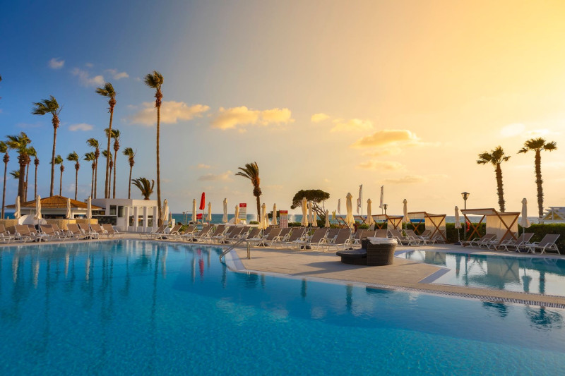 Leonardo Plaza Cypria Maris Beach Hotel & Spa