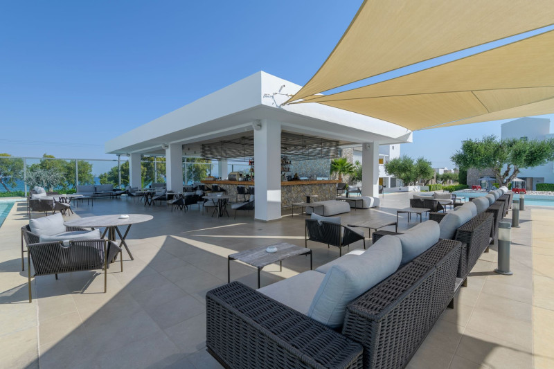 Diamond Deluxe Hotel