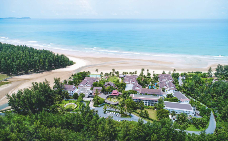 Apsara Beachfront Resort & Villas