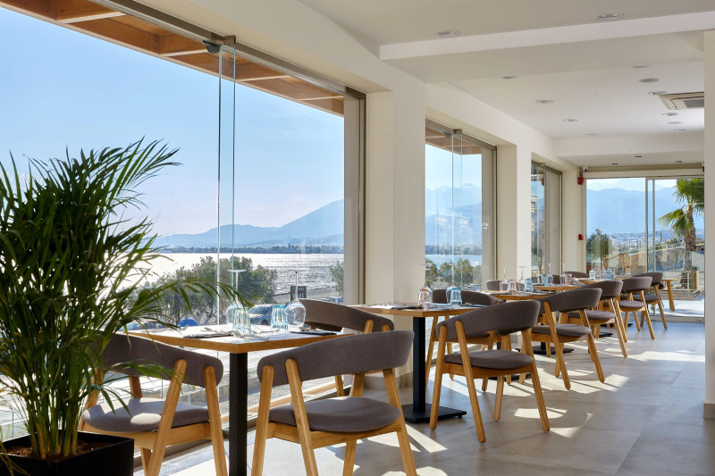 Enorme Santanna Beach Resort