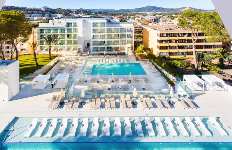 Reverence Life Hotel