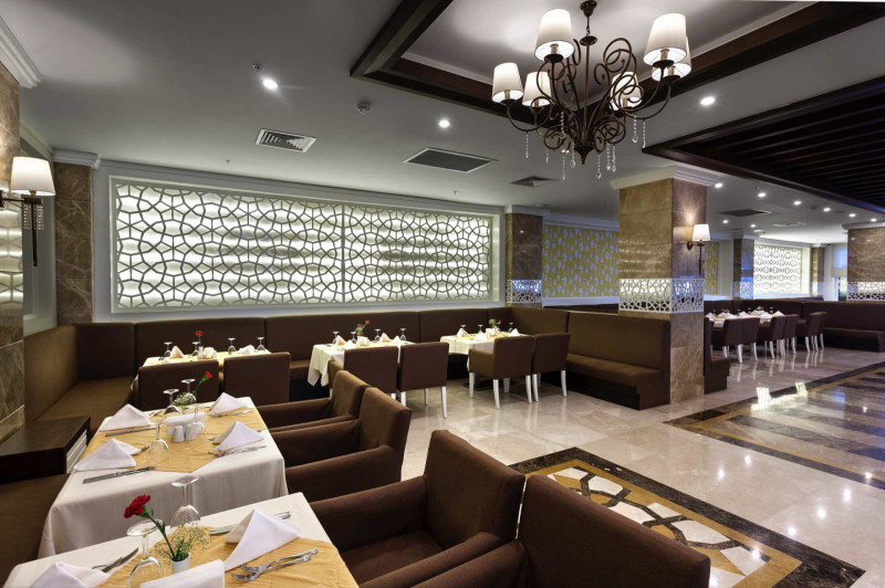 Karmir Resort & Spa