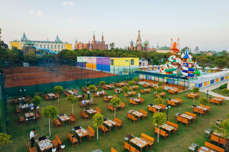 Kremlin Palace Deluxe