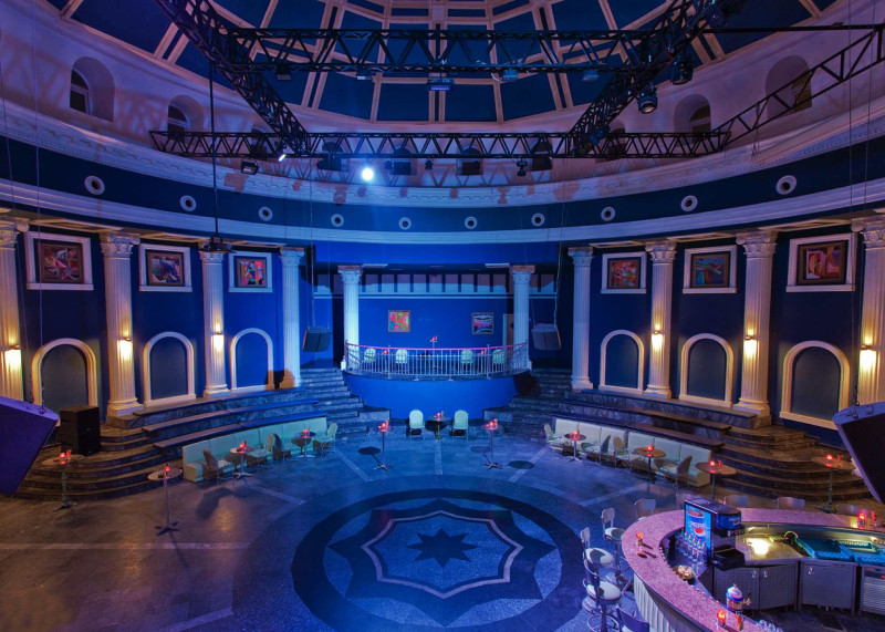 Kremlin Palace Deluxe