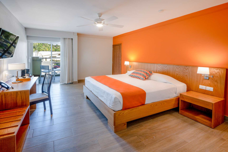 Coral Costa Caribe Beach Resort