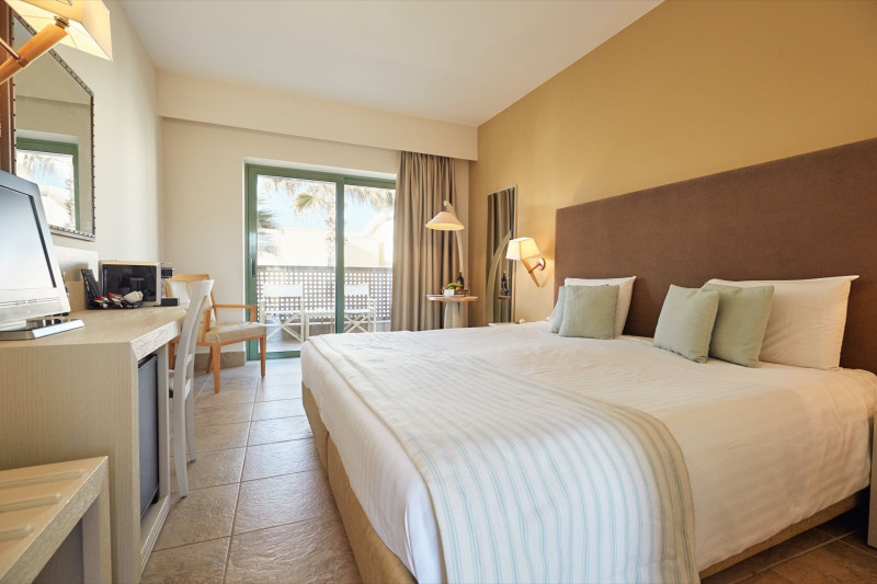 Giannoulis Grand Bay Beach Resort