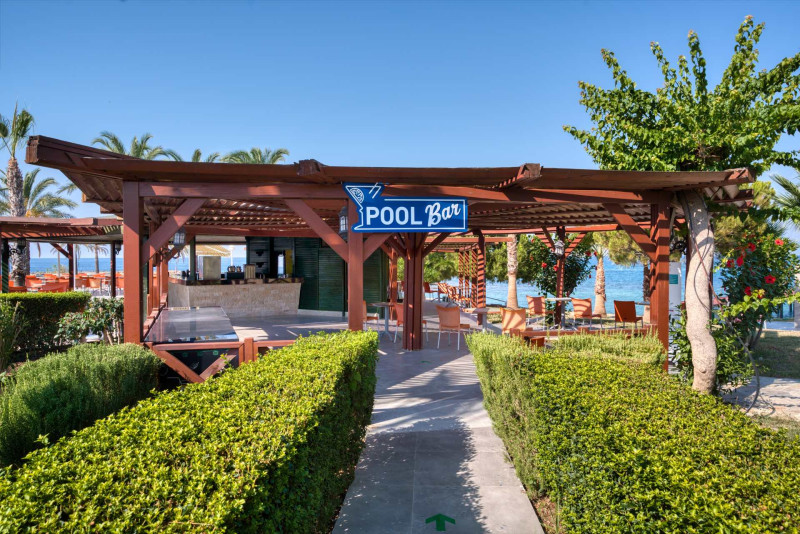 Oz Hotels Incekum Beach Resort