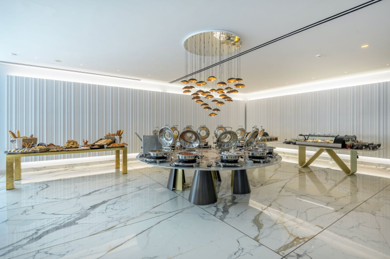 Diamond Deluxe Hotel