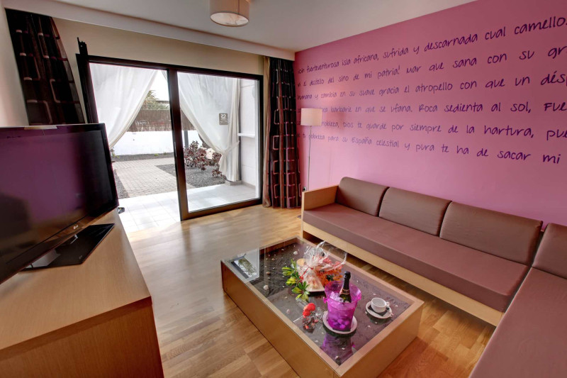 R2 Romantic Fantasia Suites