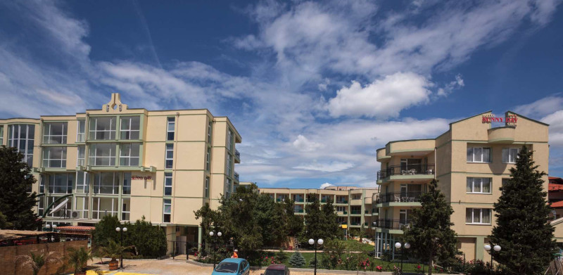 Sunny Day Club Hotel