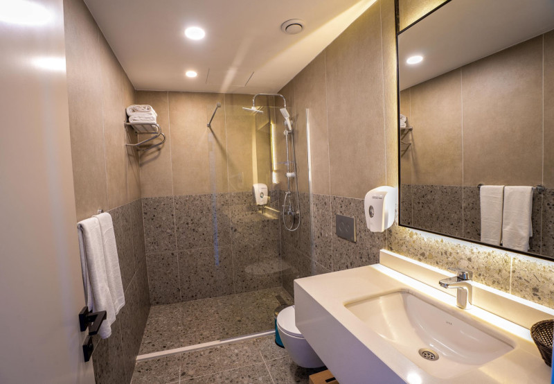 Mira Meridia Beach Resort Hotel