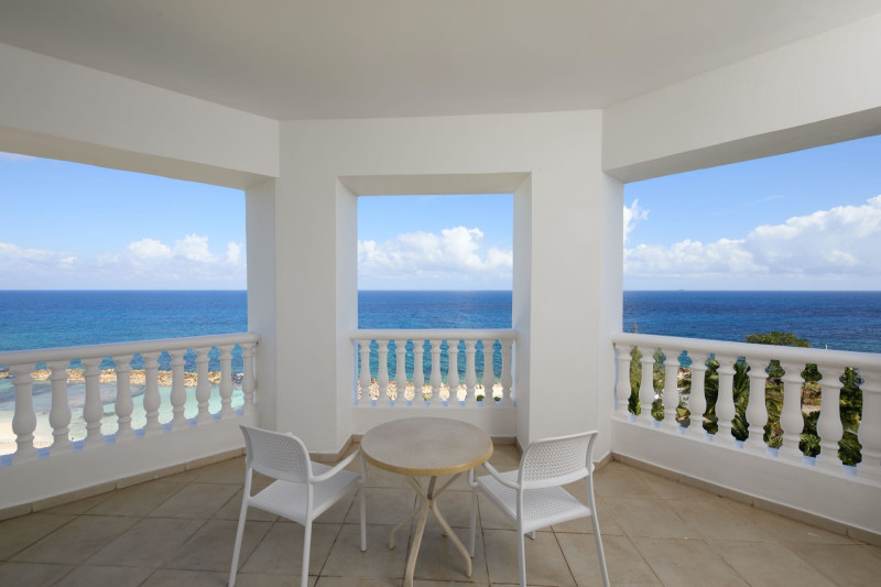 Bahia Principe Luxury Runaway Bay