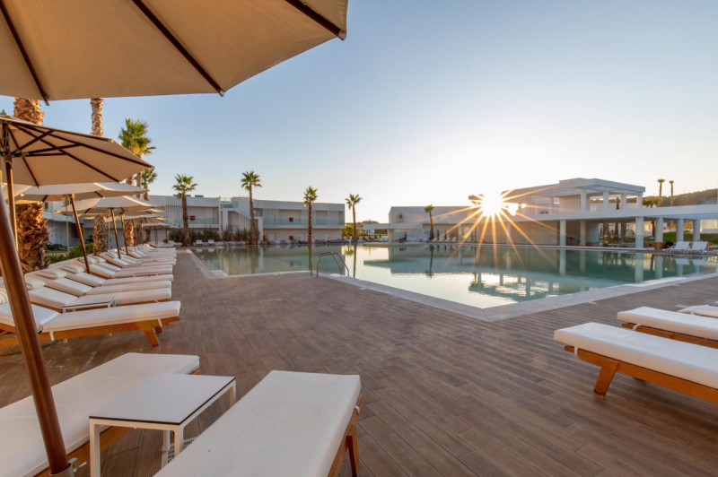 White Dreams Resort