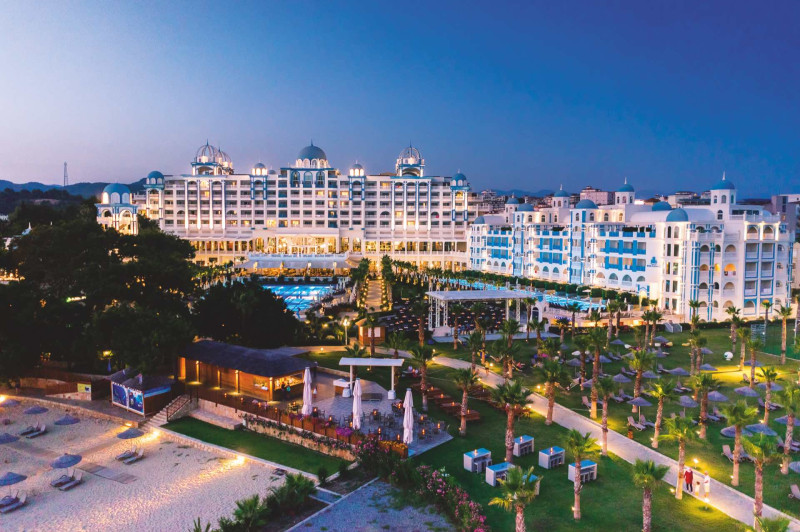 Rubi Platinum Spa Resort & Suites