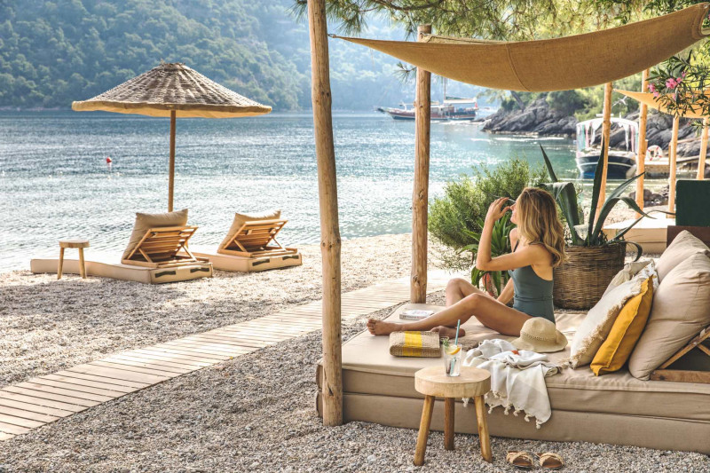 Hillside Beach Club