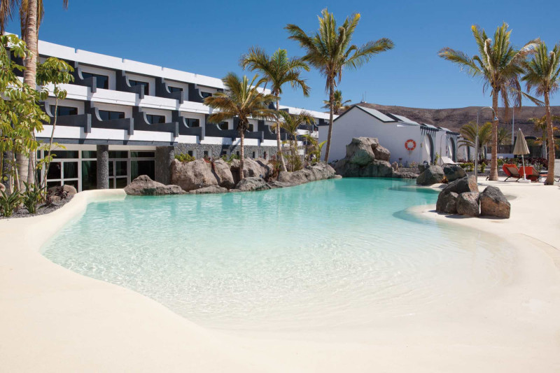 R2 Romantic Fantasia Dream