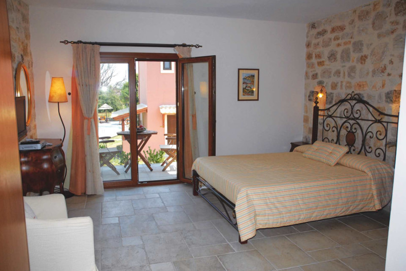 Almyros Villas Resort