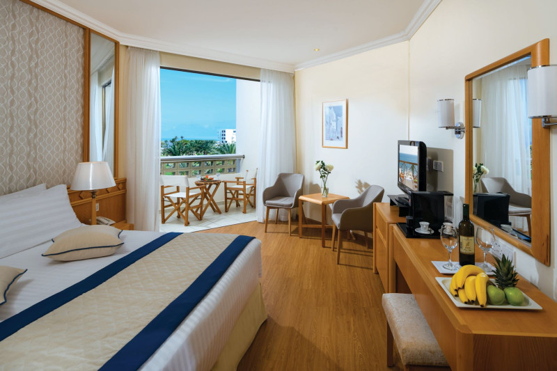Constantinou Bros Athena Beach Hotel