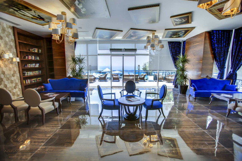 Azura Deluxe Hotel