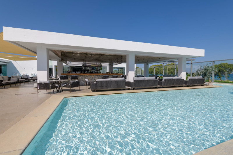 Diamond Deluxe Hotel