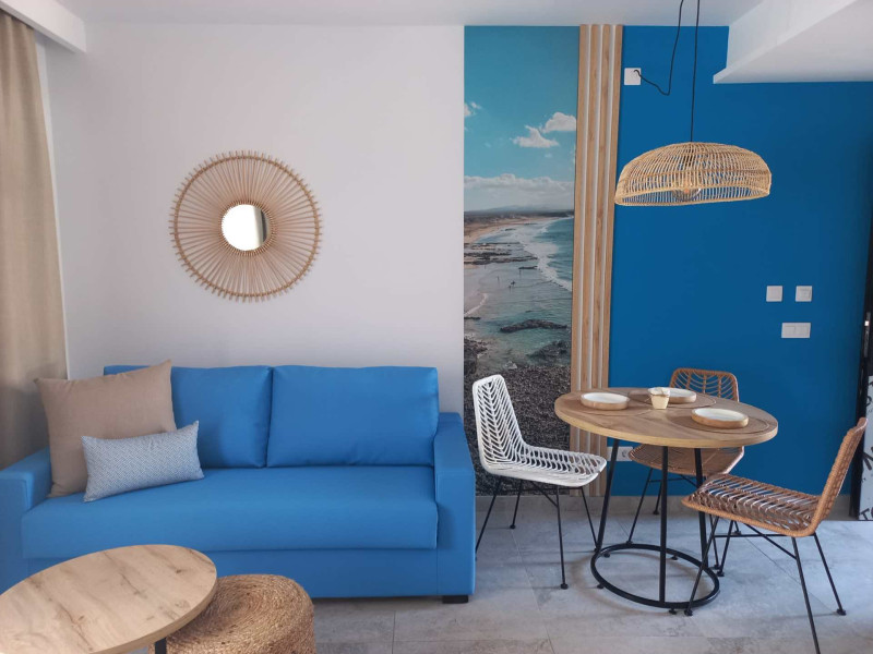 Esmeralda Cotillo Homes by LIVVO