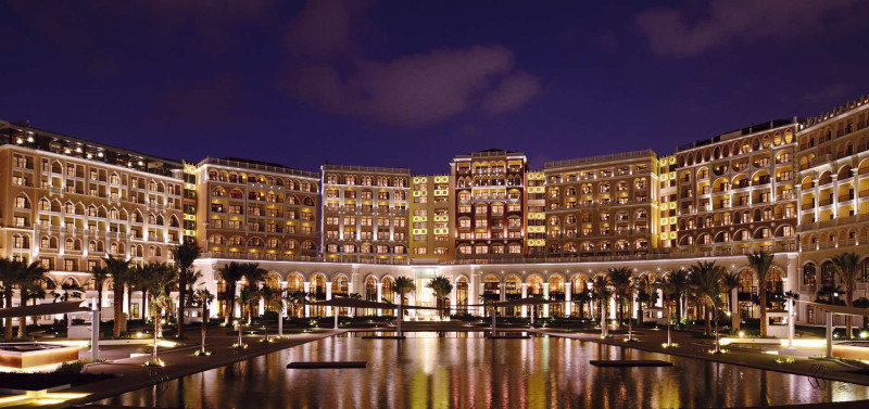 The Ritz-Carlton Abu Dhabi, Grand Canal