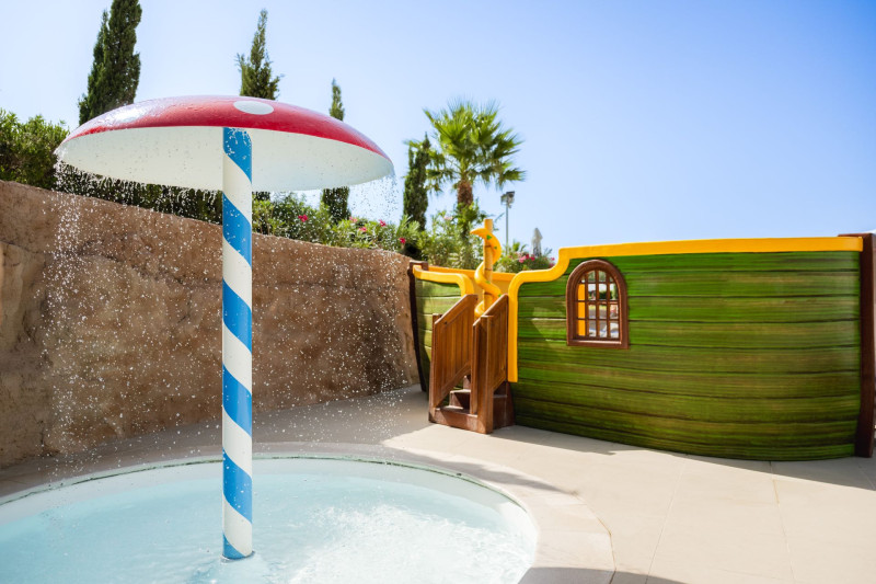 db Seabank Resort & Spa
