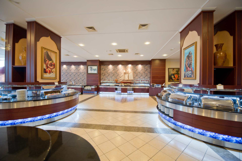 Oz Hotels Incekum Beach Resort