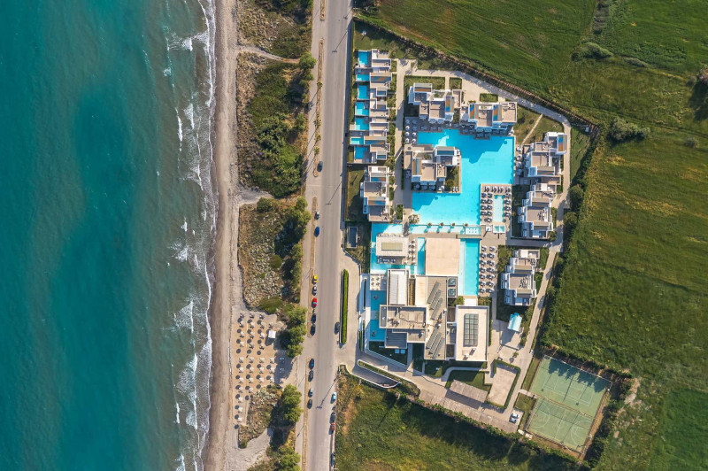 Diamond Deluxe Hotel