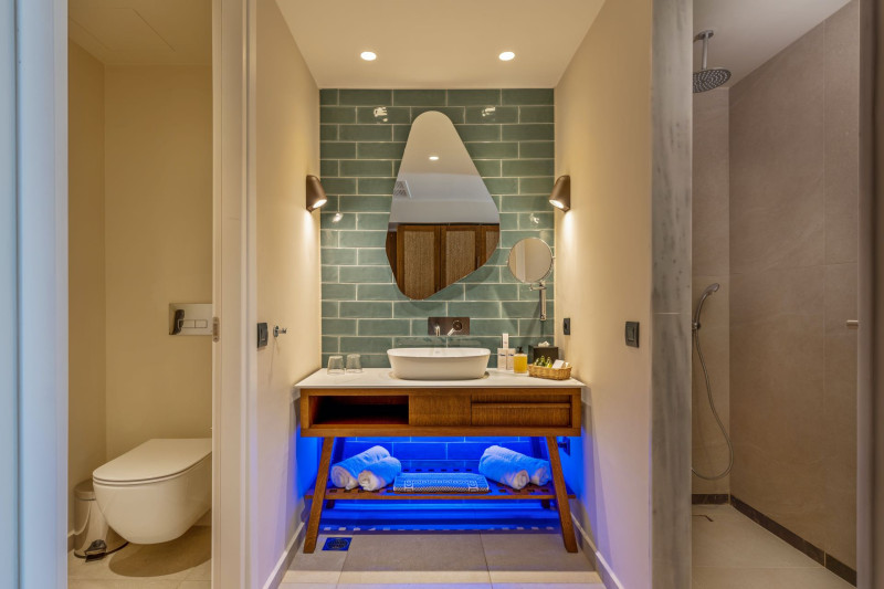 Minos Ambassador All Suites & Spa