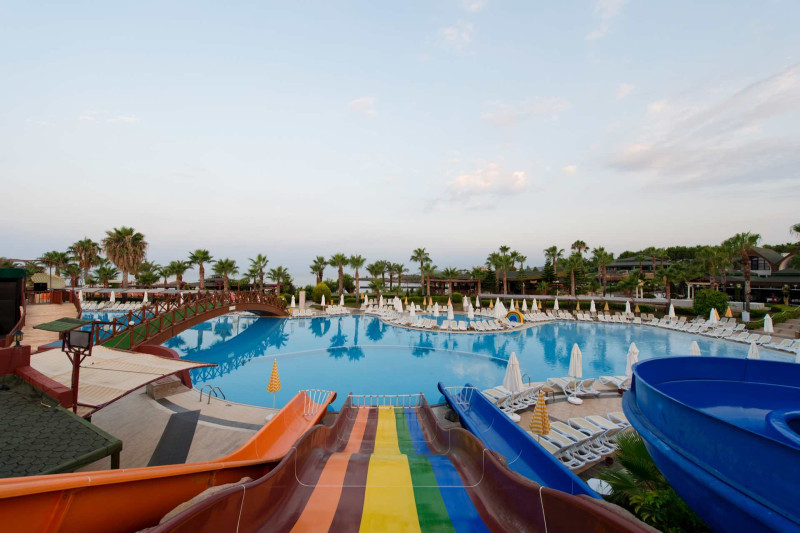 Oz Hotels Incekum Beach Resort