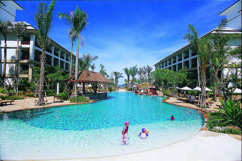 Ravindra Beach Resort