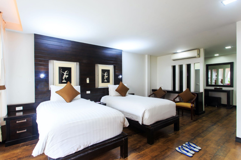 Chaweng Cove Beach Resort