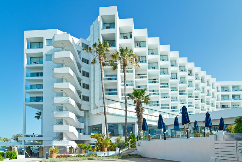 Leonardo Plaza Cypria Maris Beach Hotel & Spa