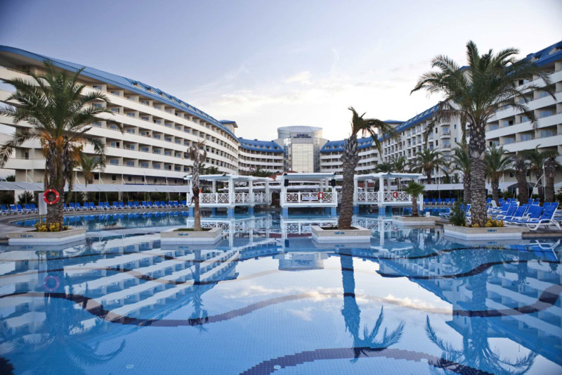 Crystal Admiral Aqua Collection