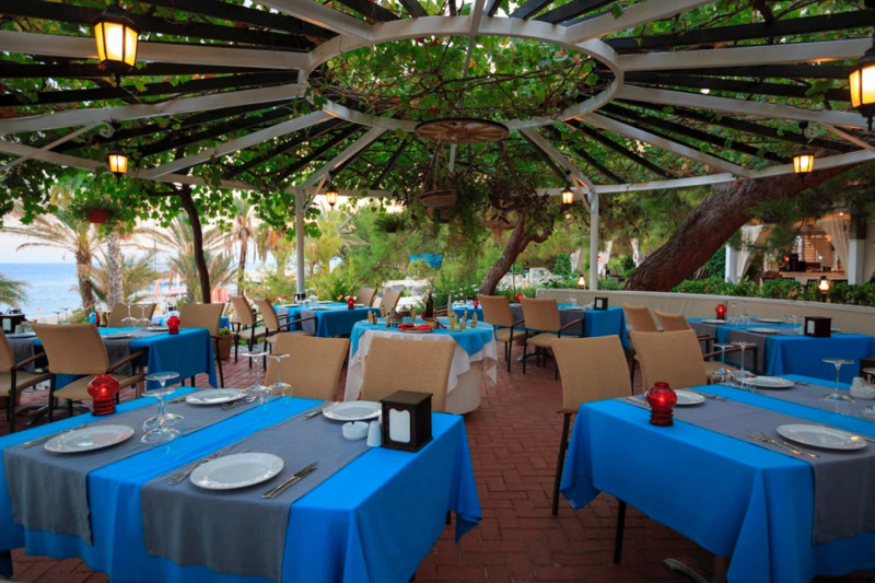 Pirates Beach Club