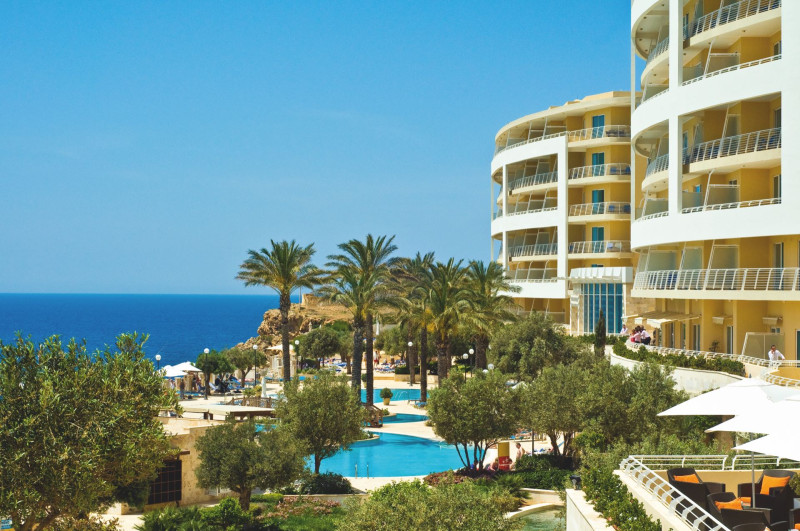 Radisson Blu Golden Sands Resort