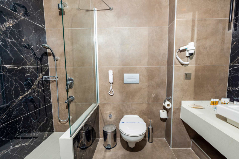 Crystal Centro Pearl Collection