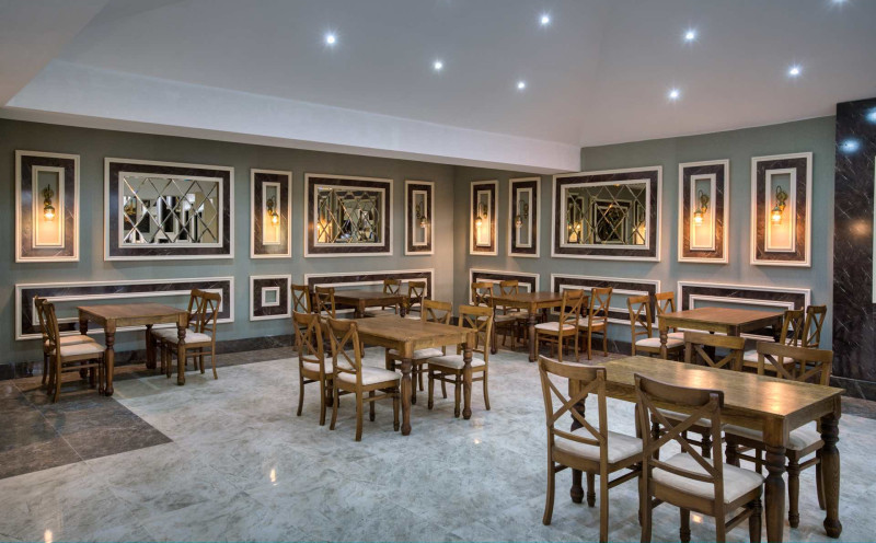 Oz Hotels Incekum Beach Resort