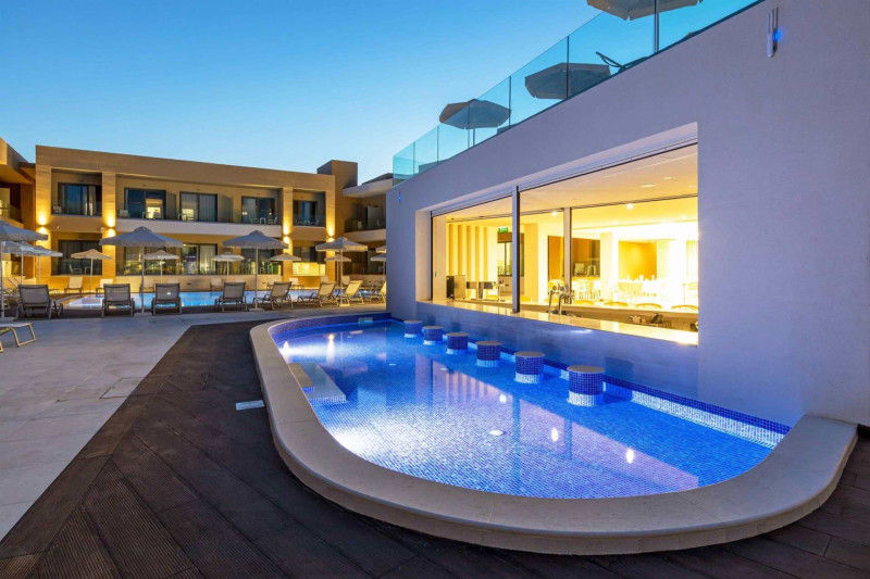 White Olive Elite Hotel