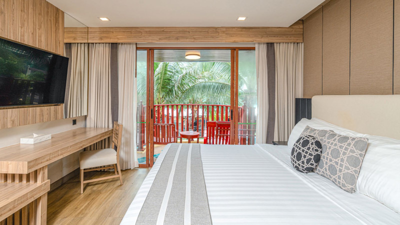 Phuket Graceland Resort