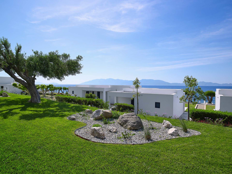 Dimitra Beach Hotel & Suites