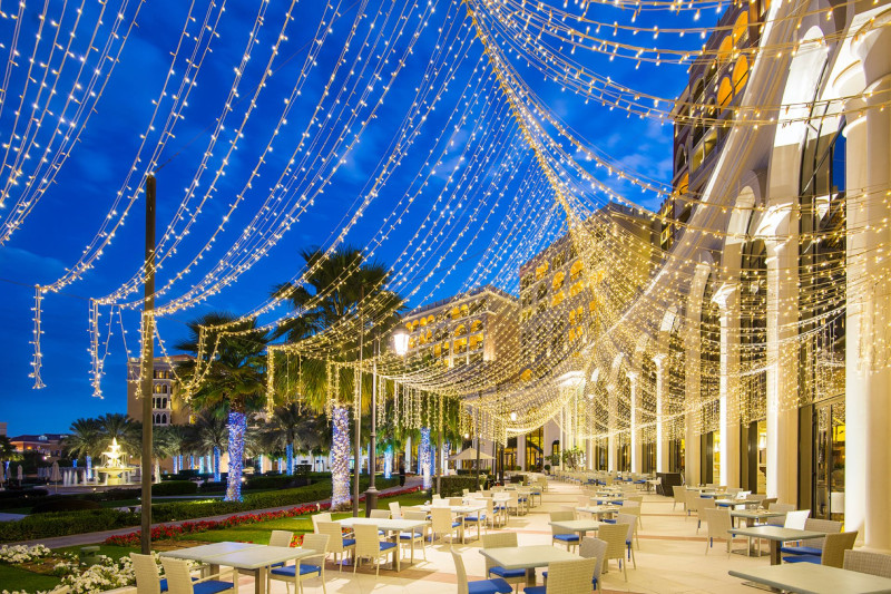 The Ritz-Carlton Abu Dhabi, Grand Canal