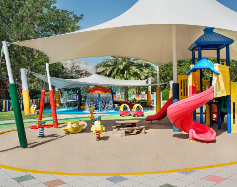 Le Meridien Al Aqah Beach Resort