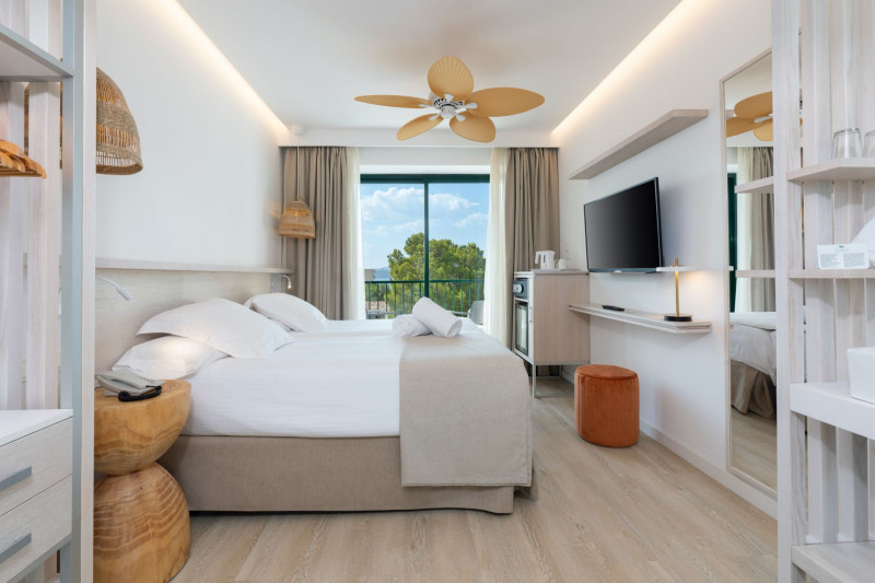 Valentin Somni Hotel & Suites