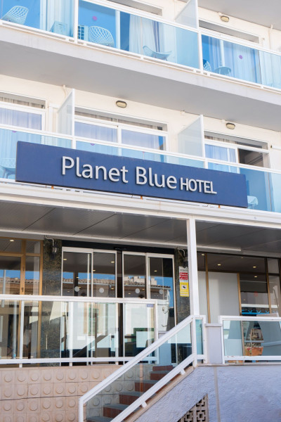 Planet Blue Hotel
