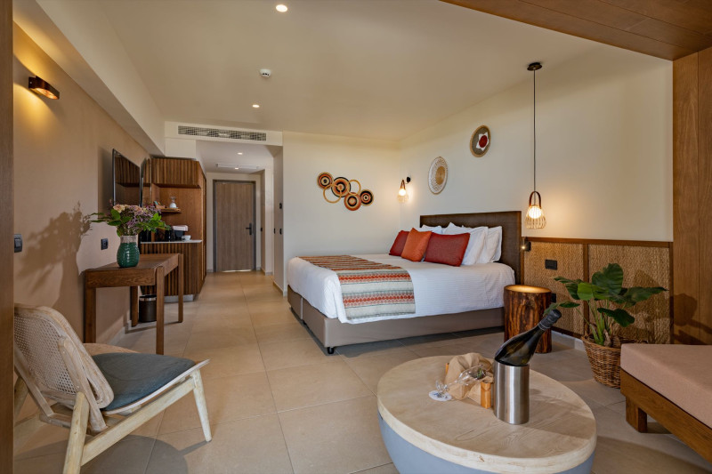 Minos Ambassador All Suites & Spa