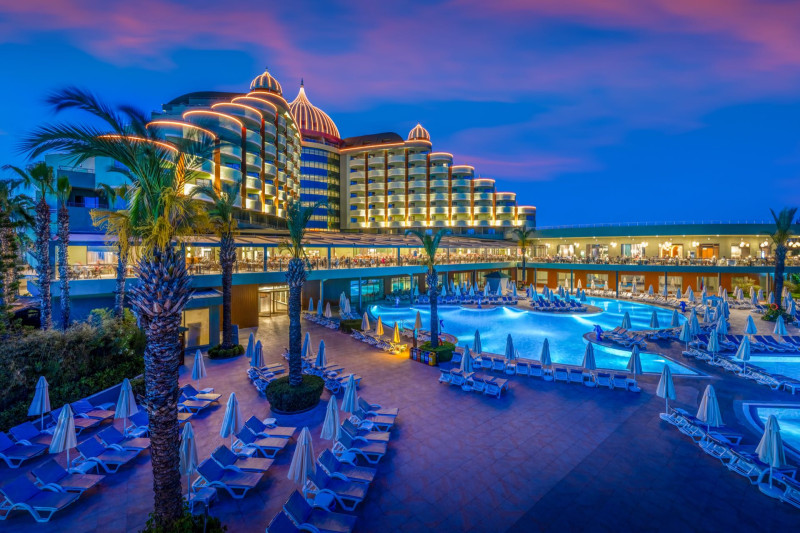 Delphin Palace