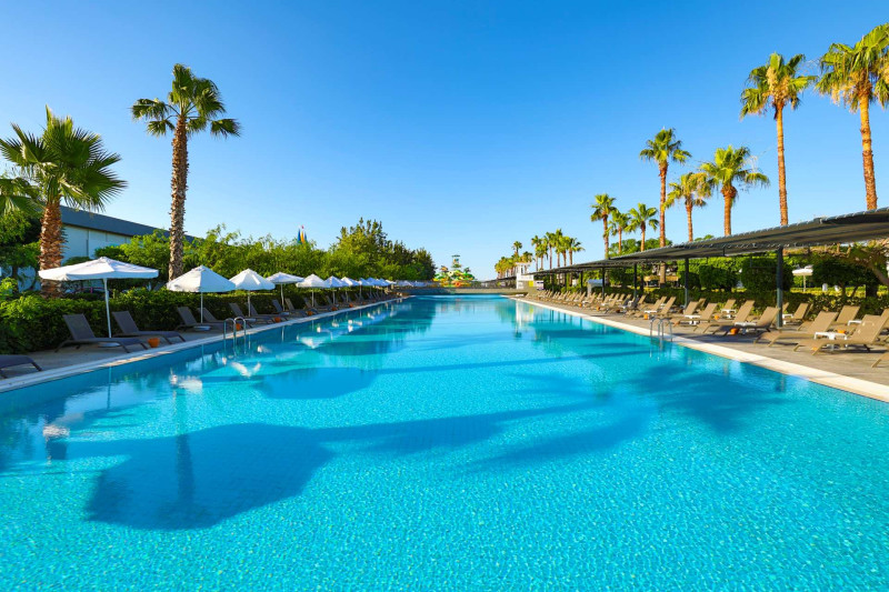 Crystal Centro Pearl Collection